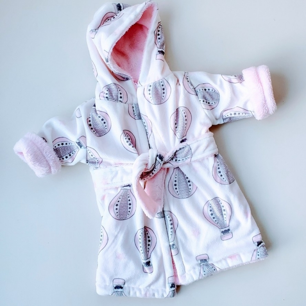 Blankets and Beyond Baby Hot Air Ballon pink gray Bathrobe